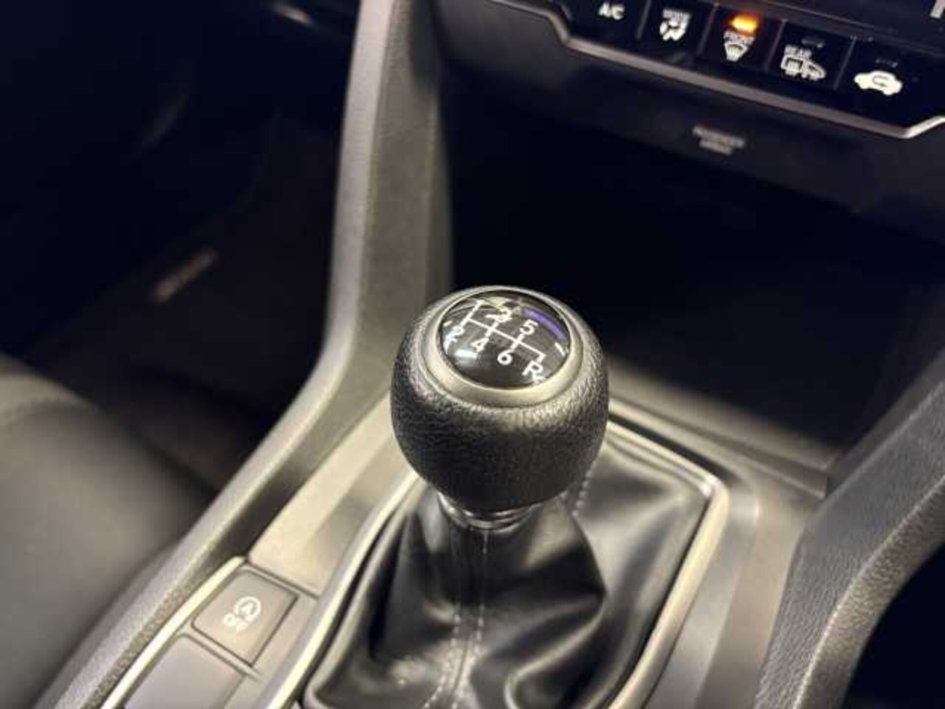 Honda Civic 1.0 VTEC Turbo SE 5dr 