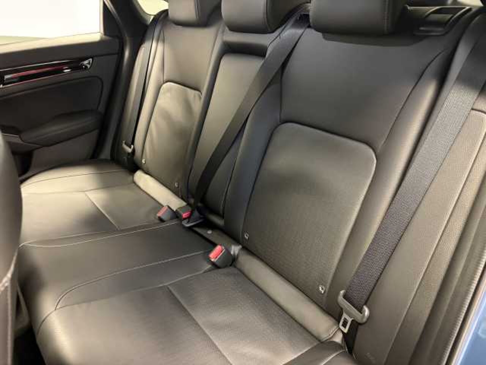 Honda Civic Hybrid 2.0 eHEV Advance 5dr CVT 