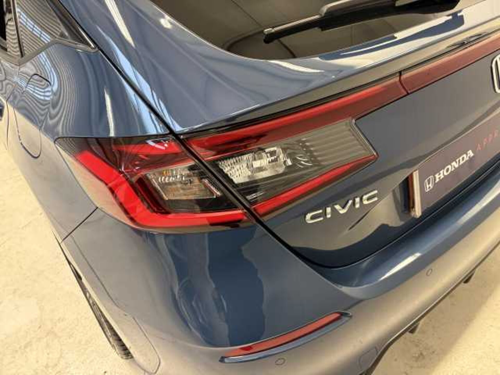 Honda Civic Hybrid 2.0 eHEV Advance 5dr CVT 