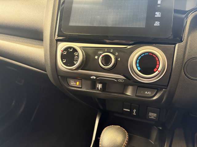 Honda Jazz 1.5 i-VTEC Sport 5dr CVT 