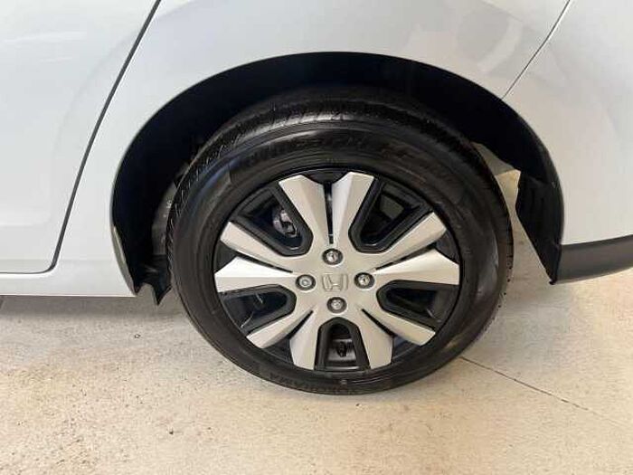 Honda Jazz Hybrid 1.5 i-MMD (122ps) Elegance eCVT 