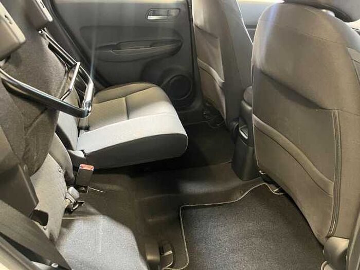 Honda Jazz Hybrid 1.5 i-MMD (122ps) Elegance eCVT 